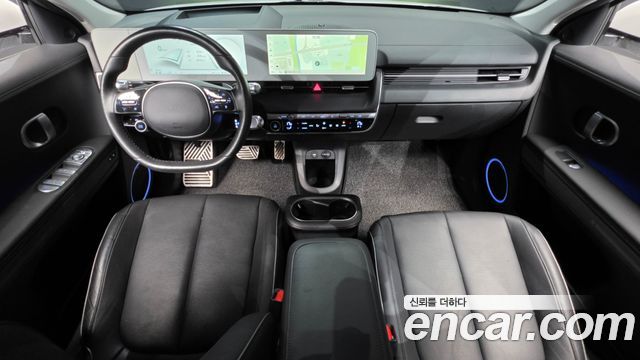 Hyundai IONIQ 5 — interior