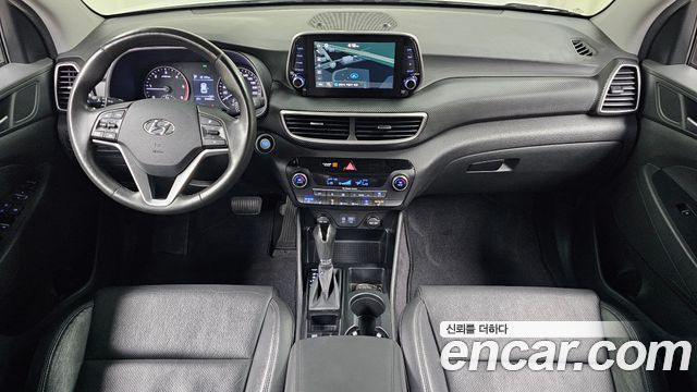 Hyundai Tucson — interior
