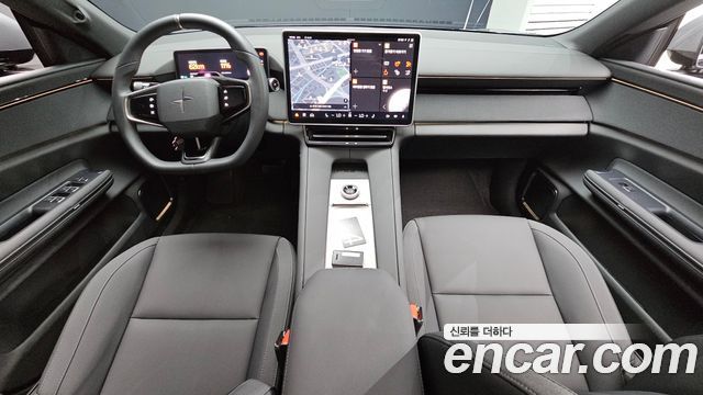 Polestar 4 — interior