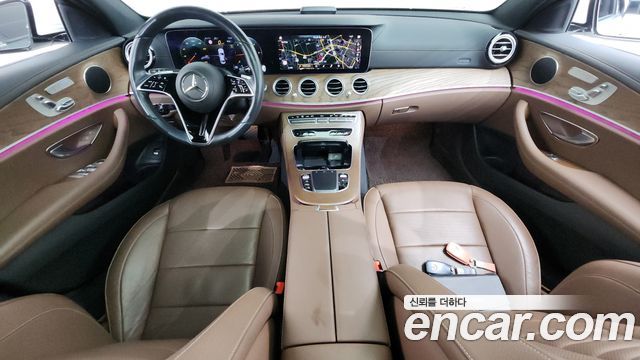 Mercedes-Benz E-Class — interior