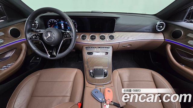 Mercedes-Benz E-Class — interior