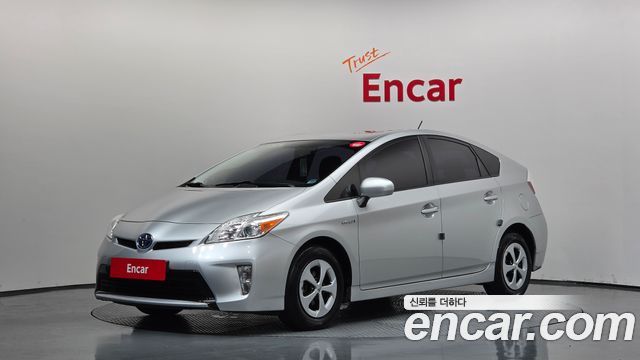 Toyota Prius — exterior