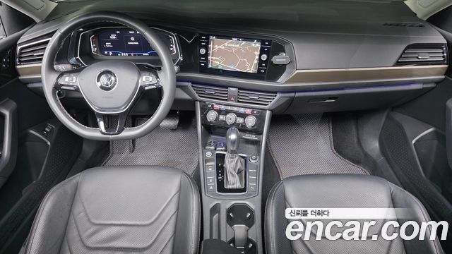 Volkswagen Jetta — interior