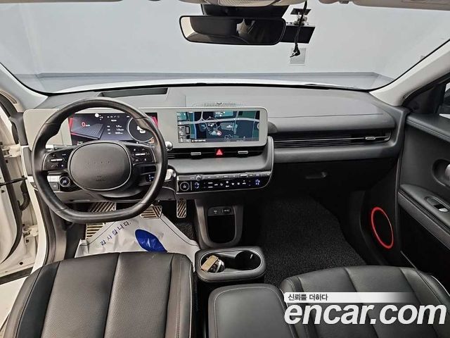 Hyundai IONIQ 5 — interior