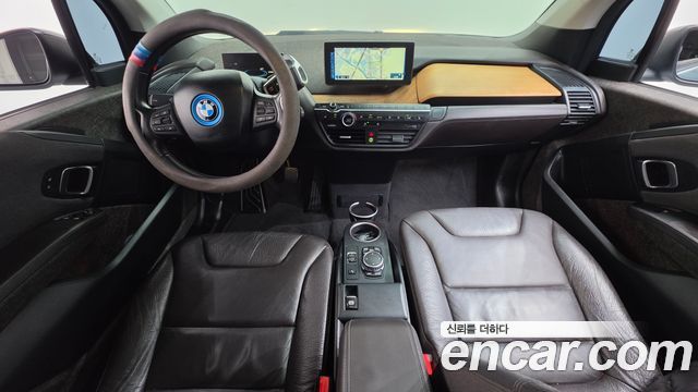BMW i3 — interior