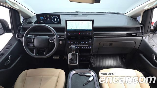 Hyundai Staria — interior