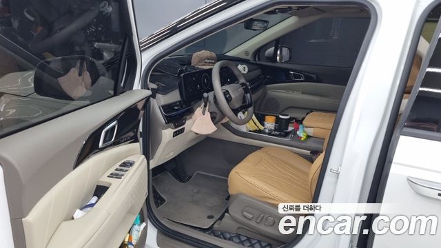 Kia Carnival — interior