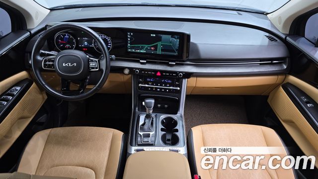 Kia Carnival — interior