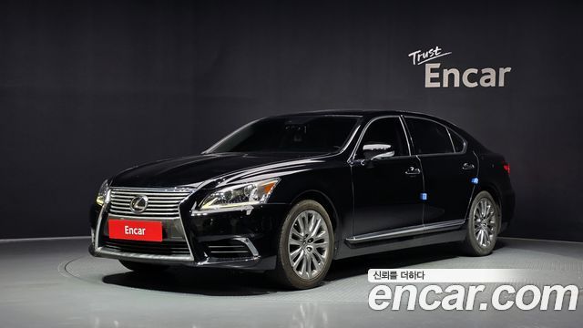 Lexus LS — exterior