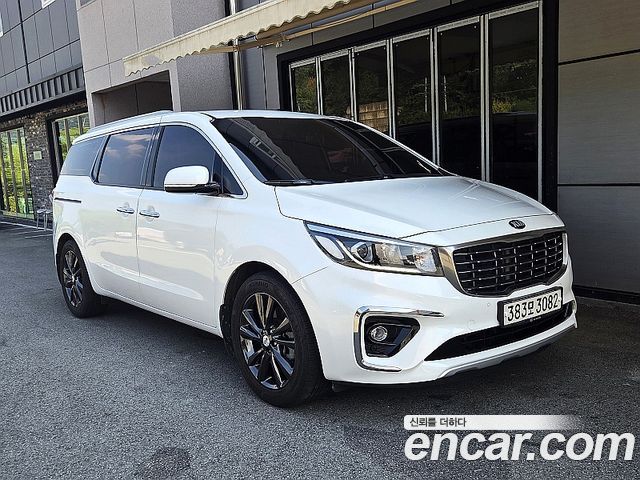 Kia Carnival — exterior