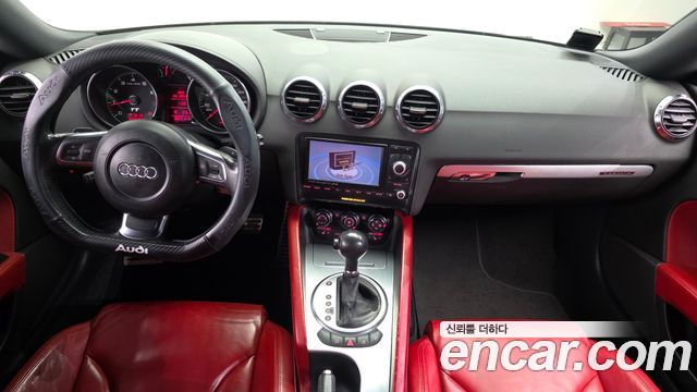Audi TT — interior