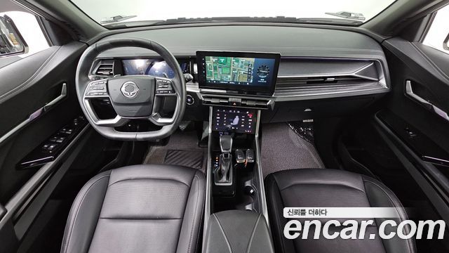 KG Mobility Torres — interior