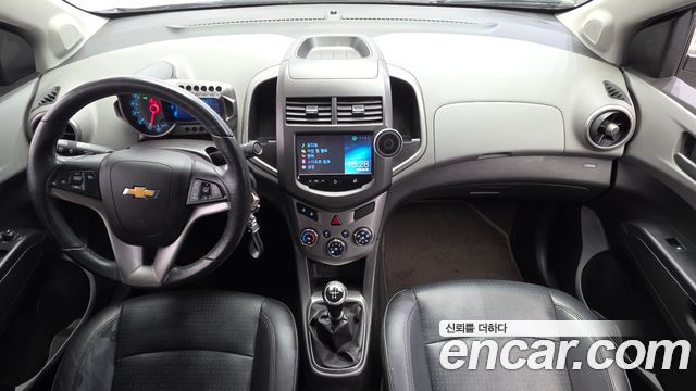 Chevrolet Korea Aveo — interior