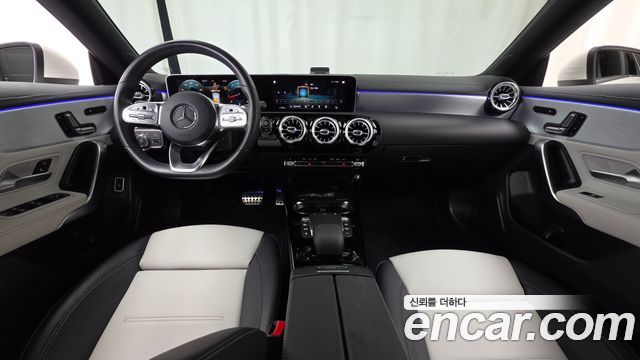 Mercedes-Benz CLA-Class — interior