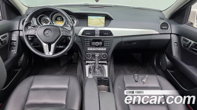 Mercedes-Benz C-Class — interior