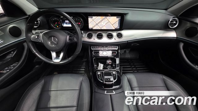 Mercedes-Benz E-Class — interior