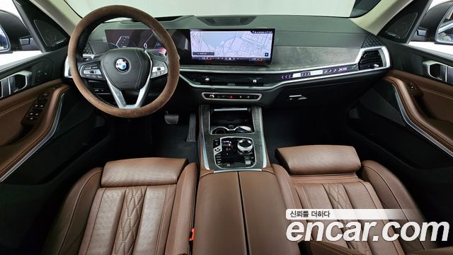 BMW X5 — interior