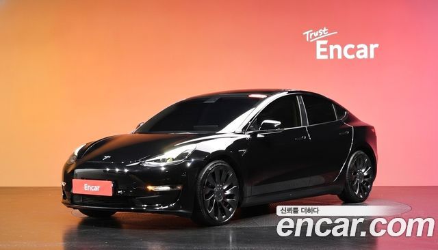 Tesla Model 3 — exterior
