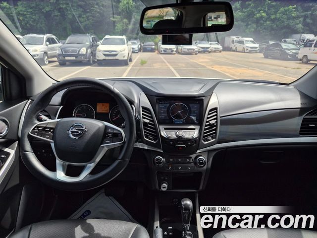 KG Mobility Korando — interior