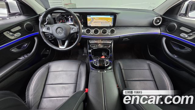 Mercedes-Benz E-Class — interior