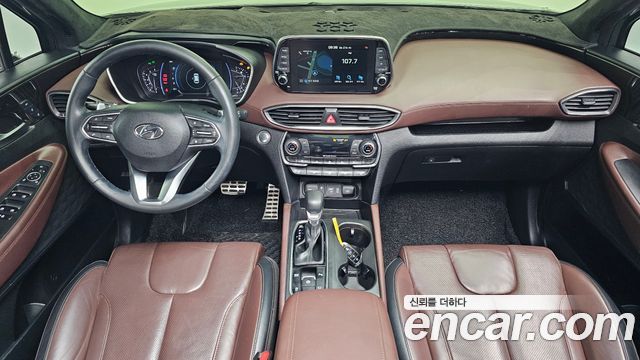 Hyundai Santa Fe — interior