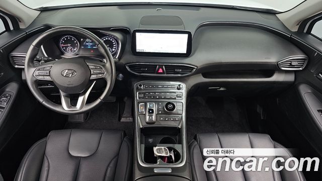 Hyundai Santa Fe — interior