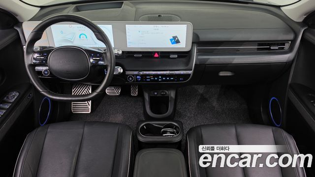 Hyundai IONIQ 5 — interior