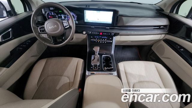Kia Carnival — interior