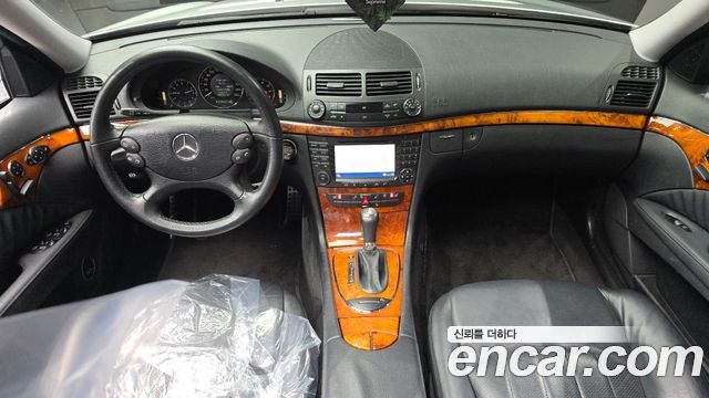 Mercedes-Benz E-Class — interior