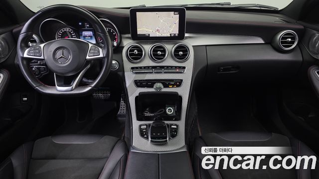 Mercedes-Benz C-Class — interior