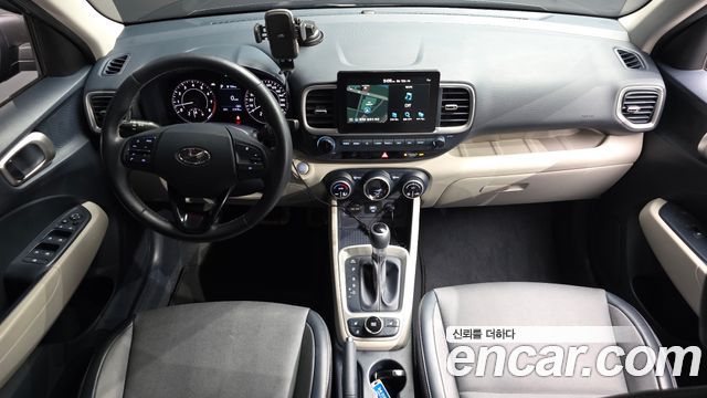 Hyundai Venue — interior