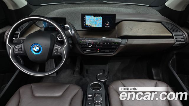 BMW i3 — interior