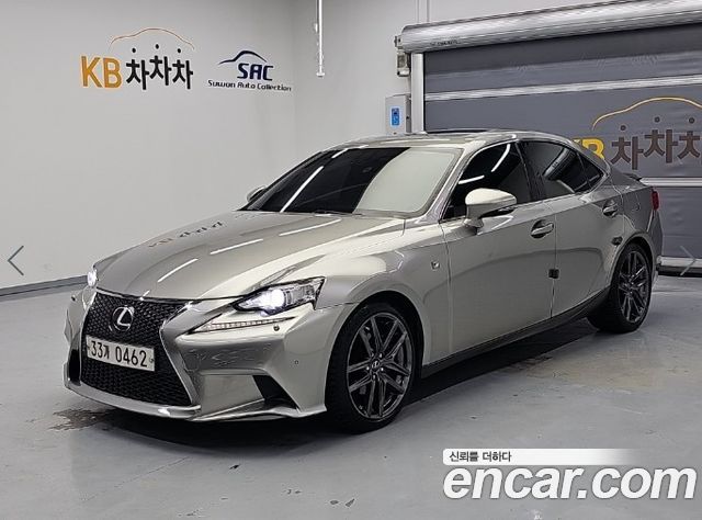 Lexus IS — exterior
