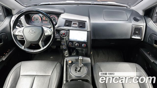 KG Mobility Korando — interior
