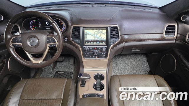 Jeep Cherokee — interior