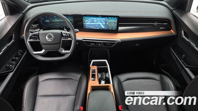 KG Mobility Torres — interior