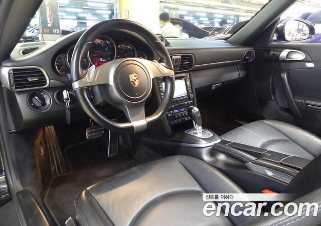 Porsche 911 — interior