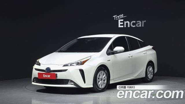 Toyota Prius — exterior