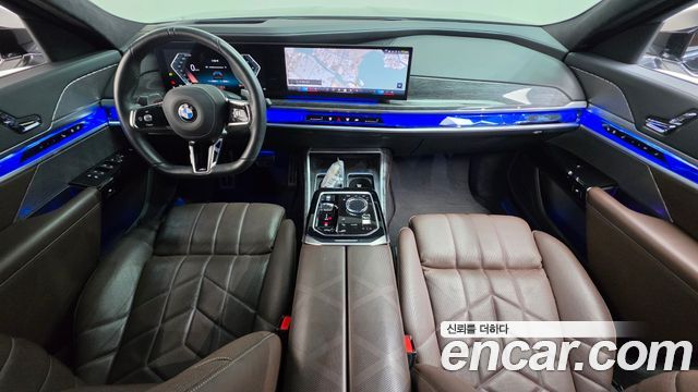 BMW 7 Series — interior