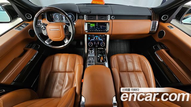 Land Rover Range Rover — interior