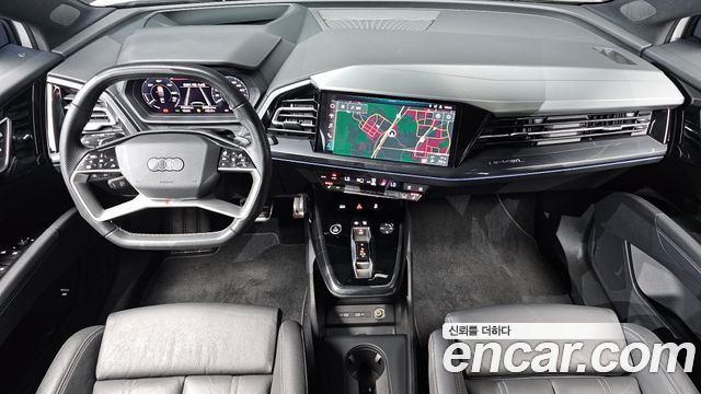 Audi Q4 e-tron — interior