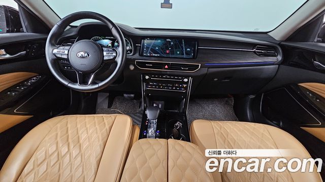 Kia K7 — interior