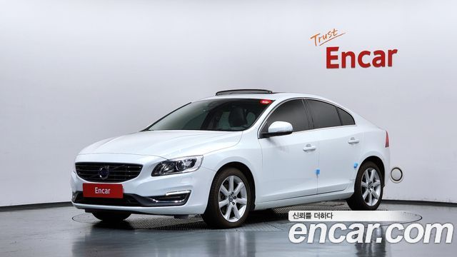 Volvo S60 — exterior