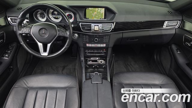 Mercedes-Benz E-Class — interior