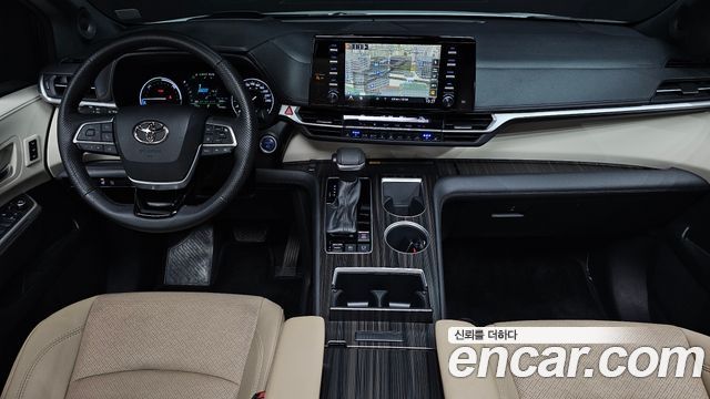 Toyota Sienna — interior