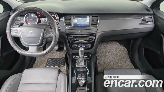Peugeot 508 — interior