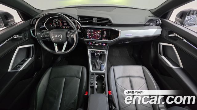Audi Q3 — interior