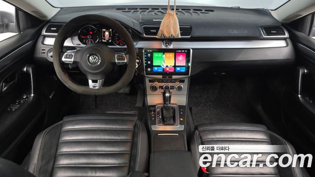 Volkswagen CC — interior