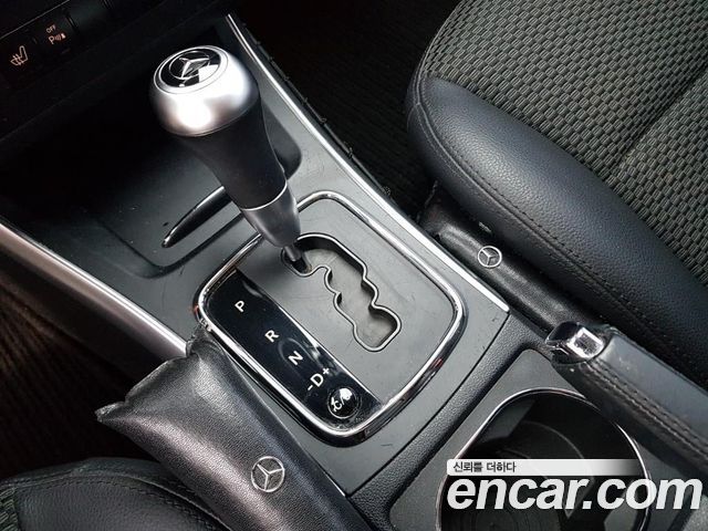 Mercedes-Benz B-Class — interior