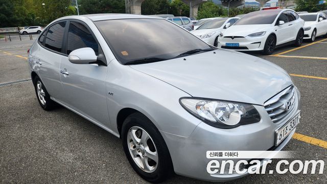Hyundai Avante — exterior